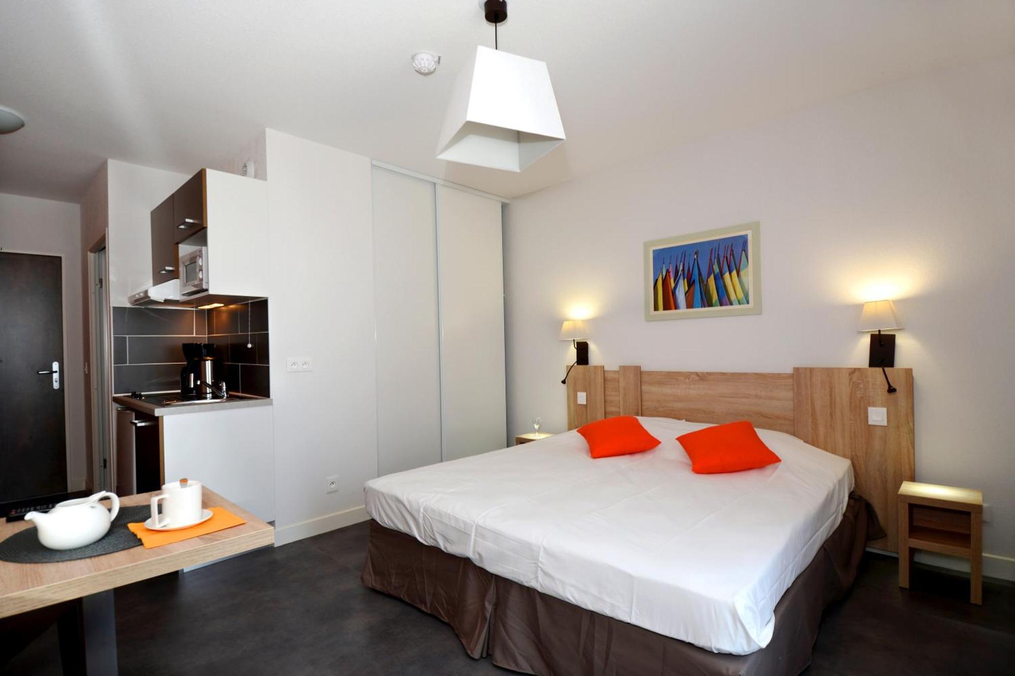 Residence Odalys Terra Gaia Sete Bagian luar foto